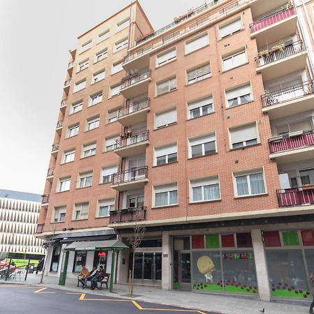 Apartamento Con Vistas Al Estadio San Mames Bilbao Exteriör bild