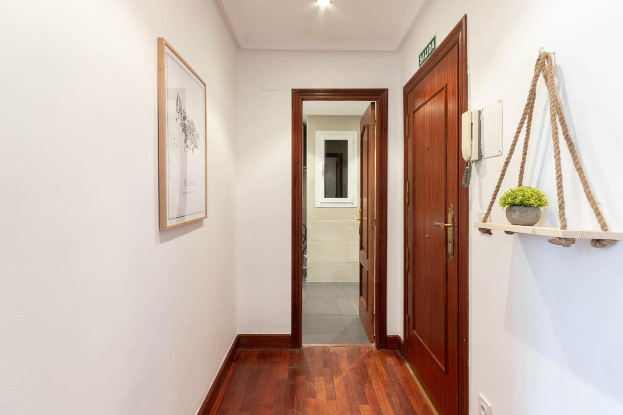 Apartamento Con Vistas Al Estadio San Mames Bilbao Exteriör bild