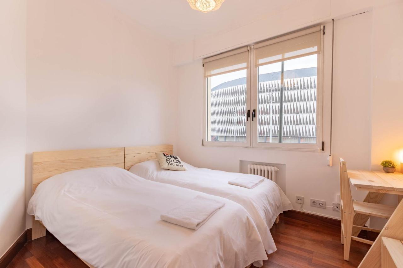 Apartamento Con Vistas Al Estadio San Mames Bilbao Exteriör bild