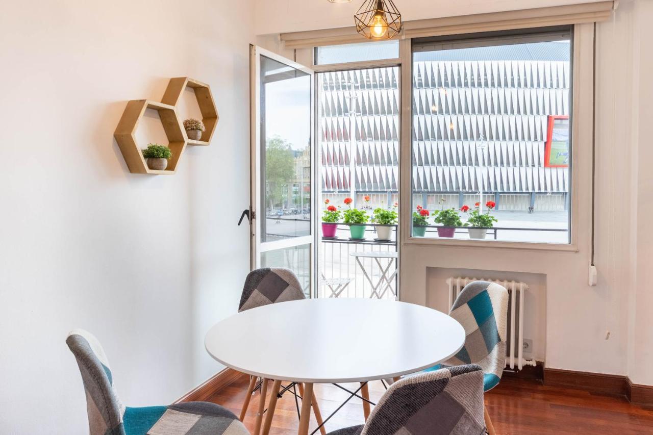Apartamento Con Vistas Al Estadio San Mames Bilbao Exteriör bild
