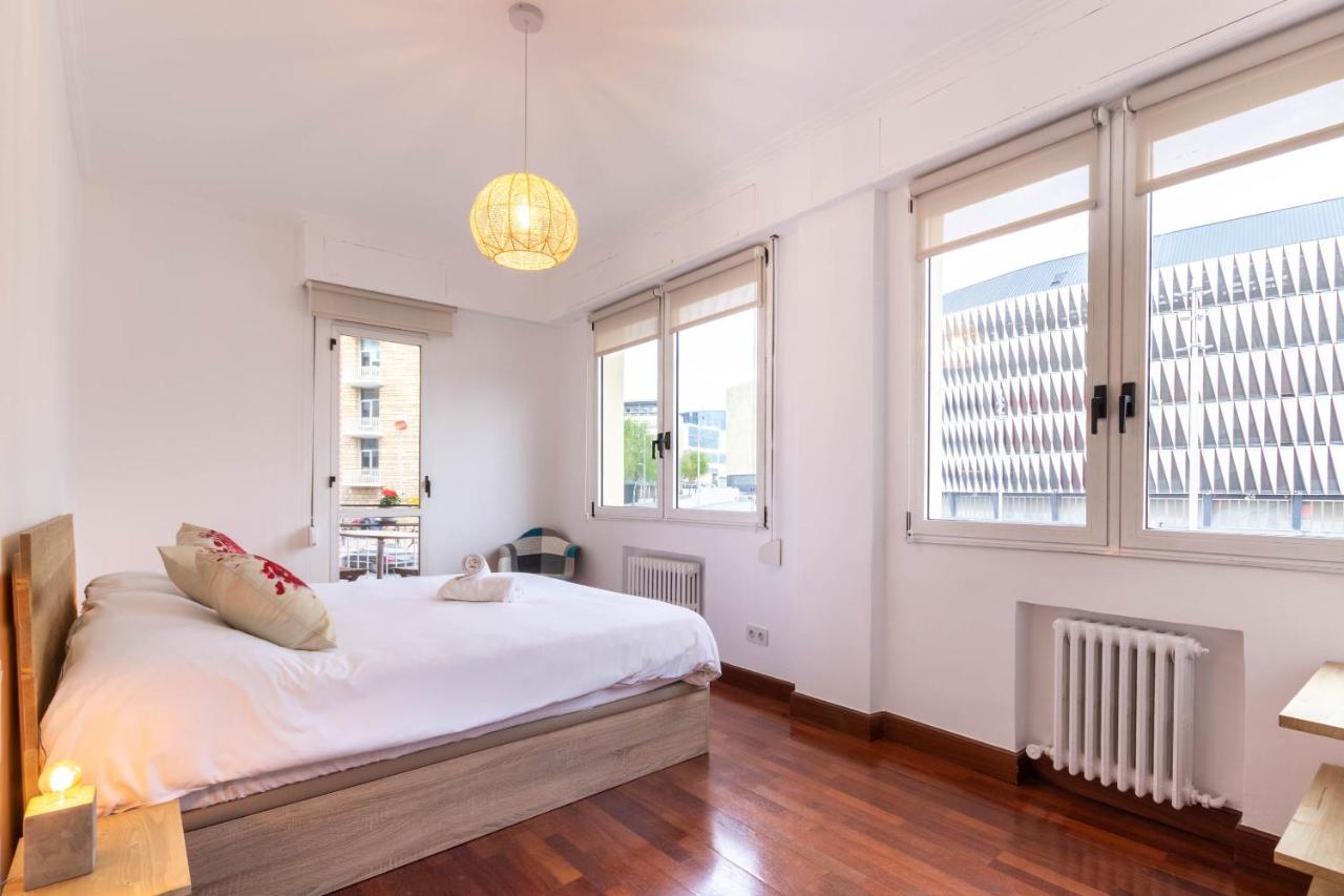 Apartamento Con Vistas Al Estadio San Mames Bilbao Exteriör bild