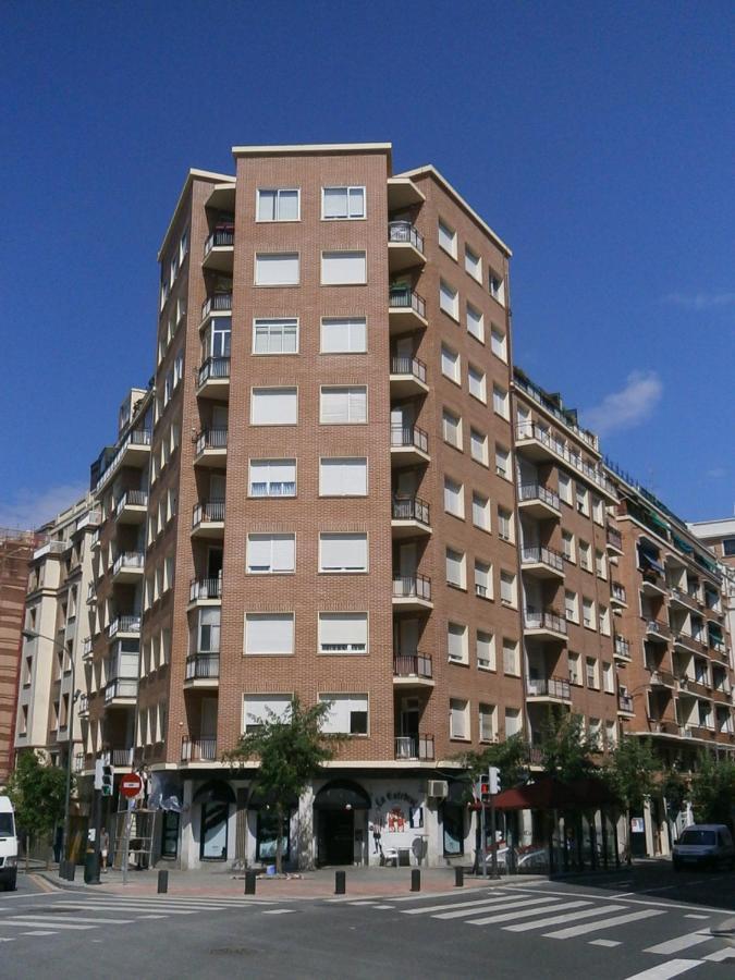 Apartamento Con Vistas Al Estadio San Mames Bilbao Exteriör bild